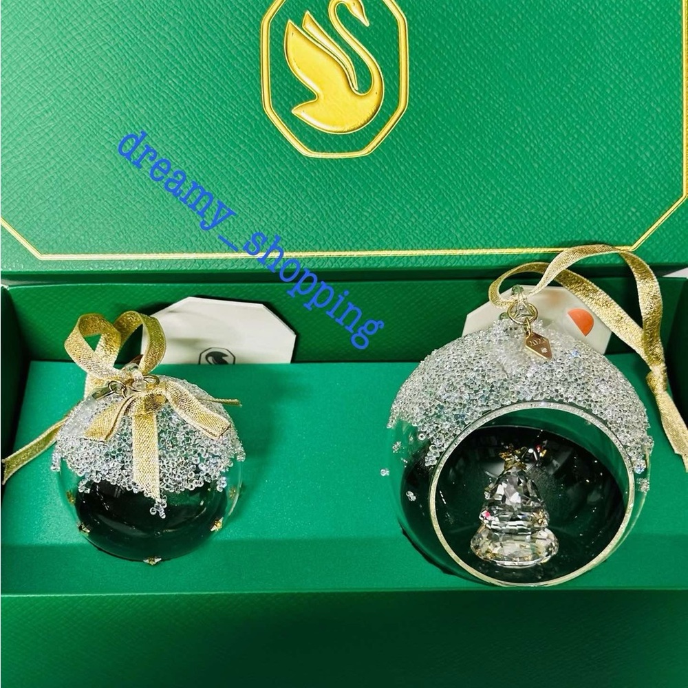 NIB Swarovski Exclusive 2023 Balls With Christmas Tree Set/2 Ornaments #5658125